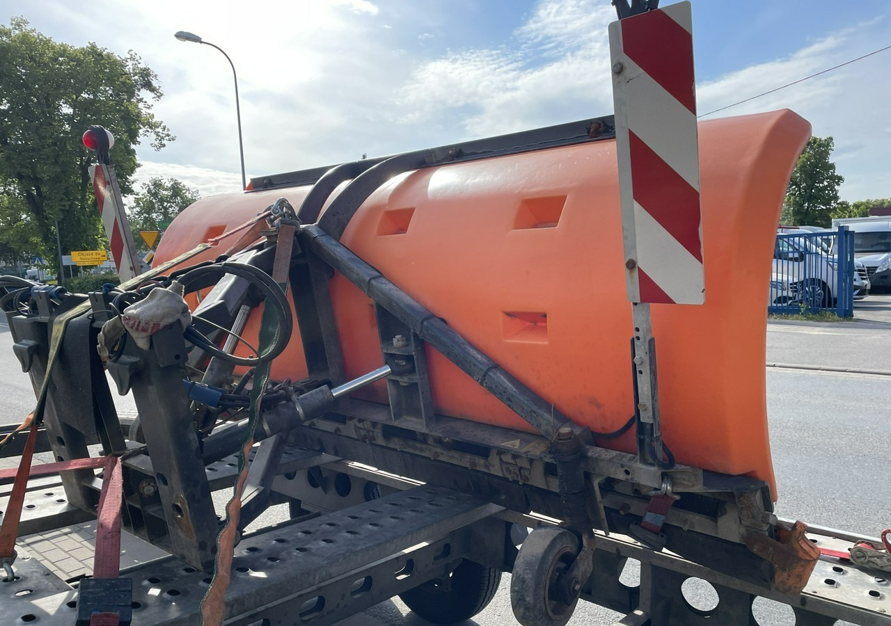 Mercedes-Benz Inny Mercedes-Benz Mercedes Vario 815 Wywrotka 4X4 posypywarka pług 2004 - جرافة ثلج: صورة 4 Mercedes-Benz Inny Mercedes-Benz Mercedes Vario 815 Wywrotka 4X4 posypywarka pług 2004 - جرافة ثلج: صورة 4