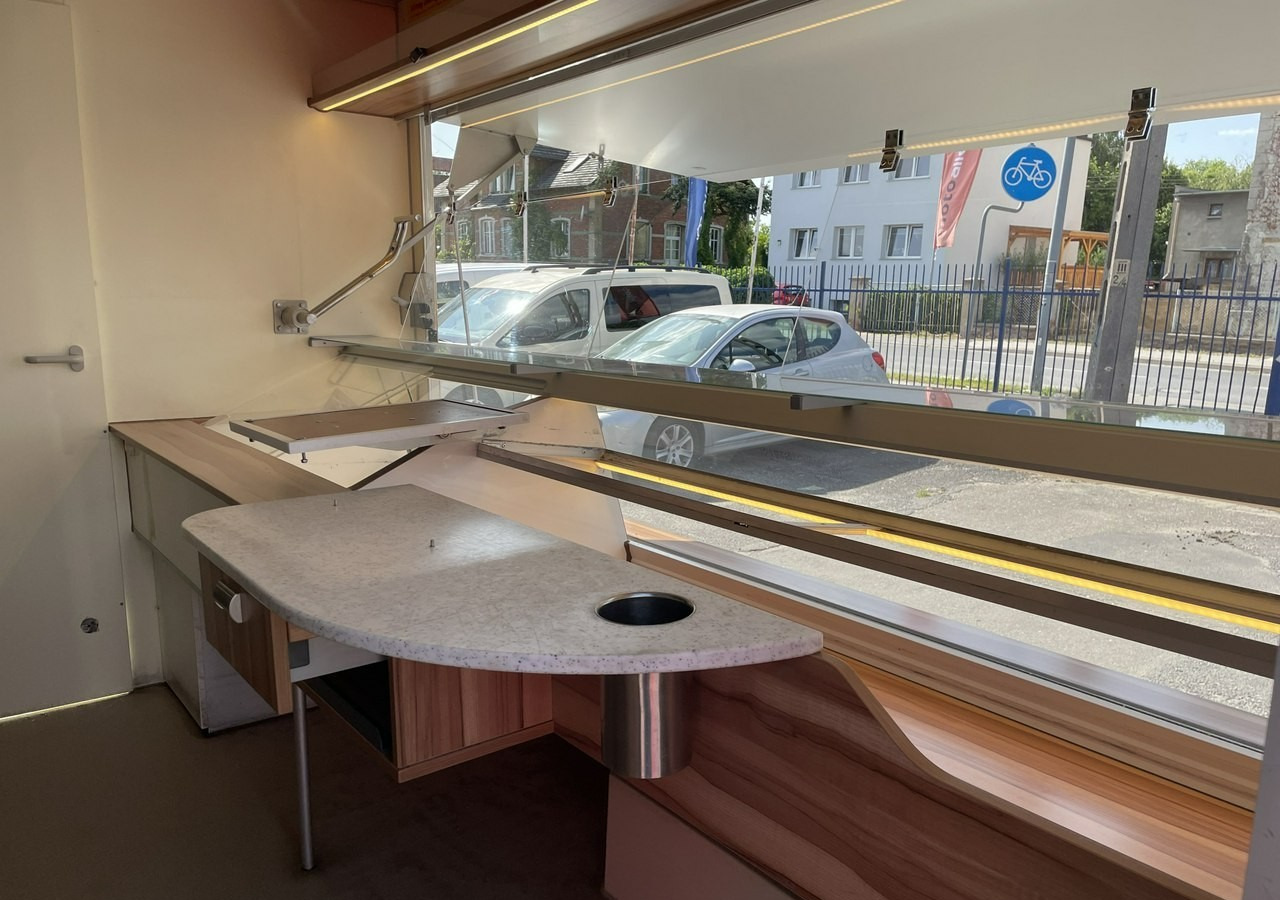 Renault Master Autosklep pieczywa Gastronomiczny Food Truck Foodtruck Sklep Borco20 - شاحنة بيع: صورة 4 Renault Master Autosklep pieczywa Gastronomiczny Food Truck Foodtruck Sklep Borco20 - شاحنة بيع: صورة 4