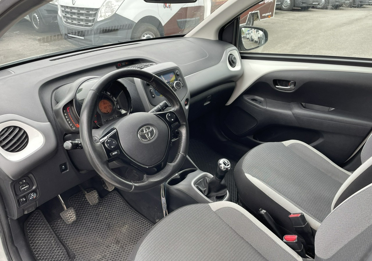 Toyota Aygo II Toyota Aygo 1.0 VVT-i JBL Edition bezyna+LPG Salon PL 2020 - سيارة: صورة 5 Toyota Aygo II Toyota Aygo 1.0 VVT-i JBL Edition bezyna+LPG Salon PL 2020 - سيارة: صورة 5