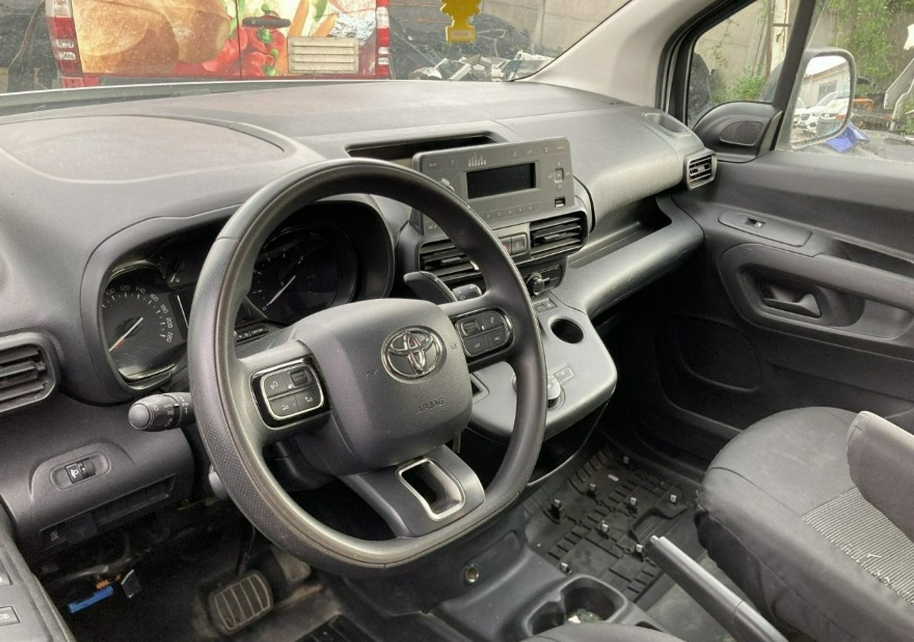 Toyota Inny Toyota - فان: صورة 2 Toyota Inny Toyota - فان: صورة 2