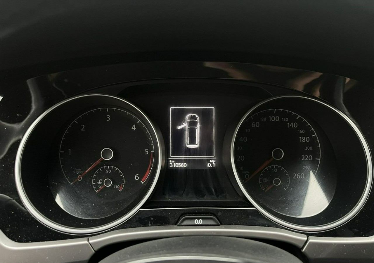 سيارة Volkswagen Touran III Touran: صورة 10