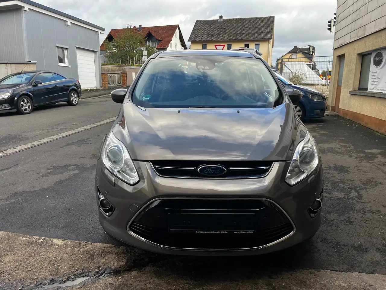 Ford Grand C-Max Titanium Getriebeschaden - سيارة: صورة 2 Ford Grand C-Max Titanium Getriebeschaden - سيارة: صورة 2