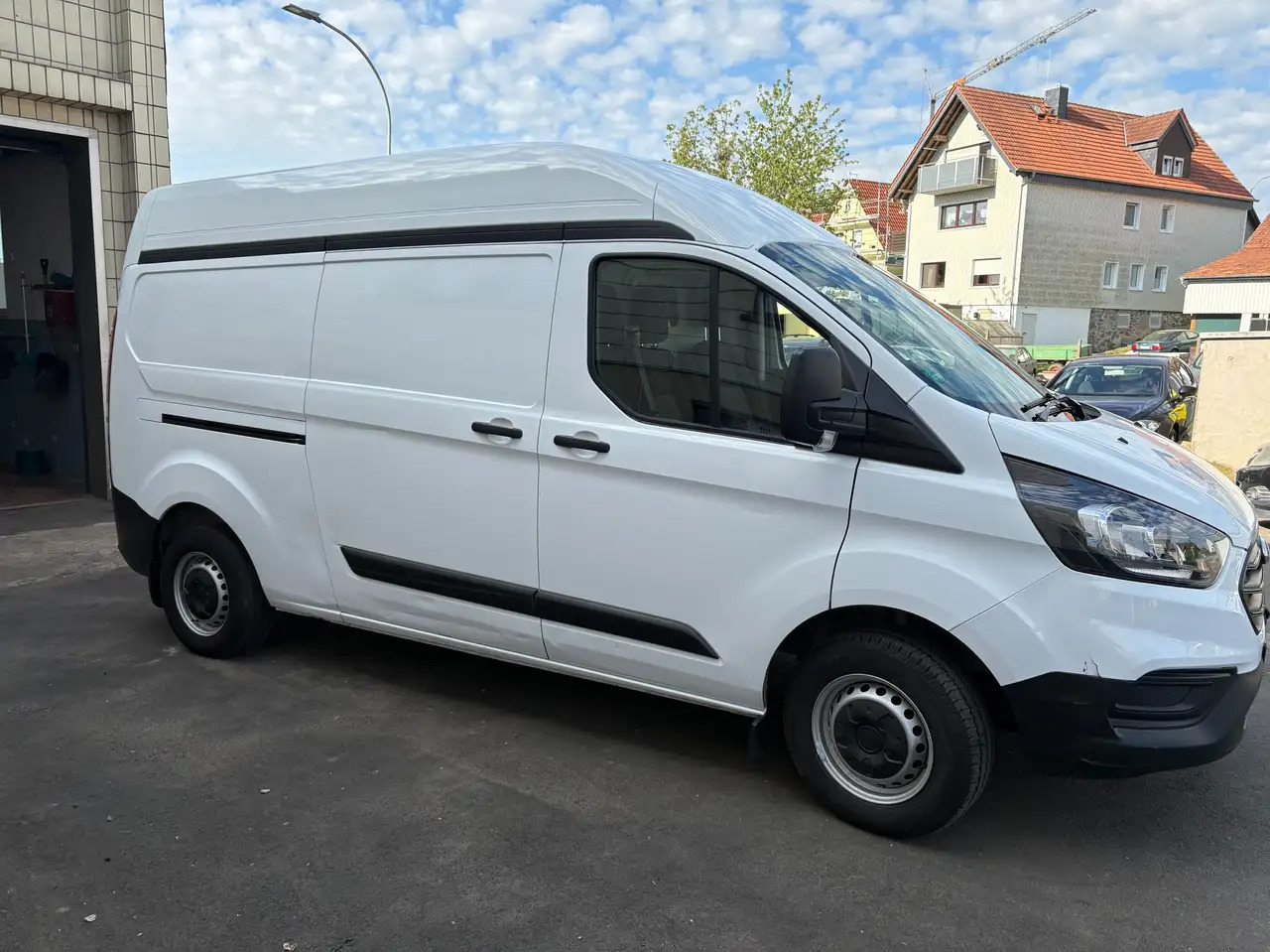 Ford Transit Custom 300 L2 H2 Motorschaden - فان: صورة 3 Ford Transit Custom 300 L2 H2 Motorschaden - فان: صورة 3