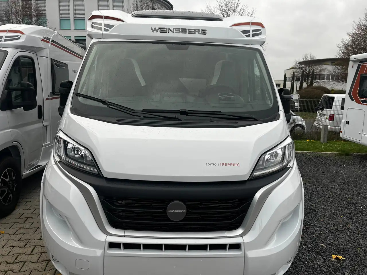 Weinsberg CaraCompact 600 MEG Pepper Mietwagen Verfügbar - موتر هوم شبه متكامل: صورة 2 Weinsberg CaraCompact 600 MEG Pepper Mietwagen Verfügbar - موتر هوم شبه متكامل: صورة 2