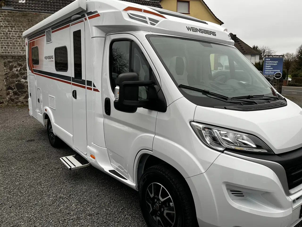 Weinsberg CaraCompact 600 MEG Pepper Mietwagen Verfügbar - موتر هوم شبه متكامل: صورة 1 Weinsberg CaraCompact 600 MEG Pepper Mietwagen Verfügbar - موتر هوم شبه متكامل: صورة 1