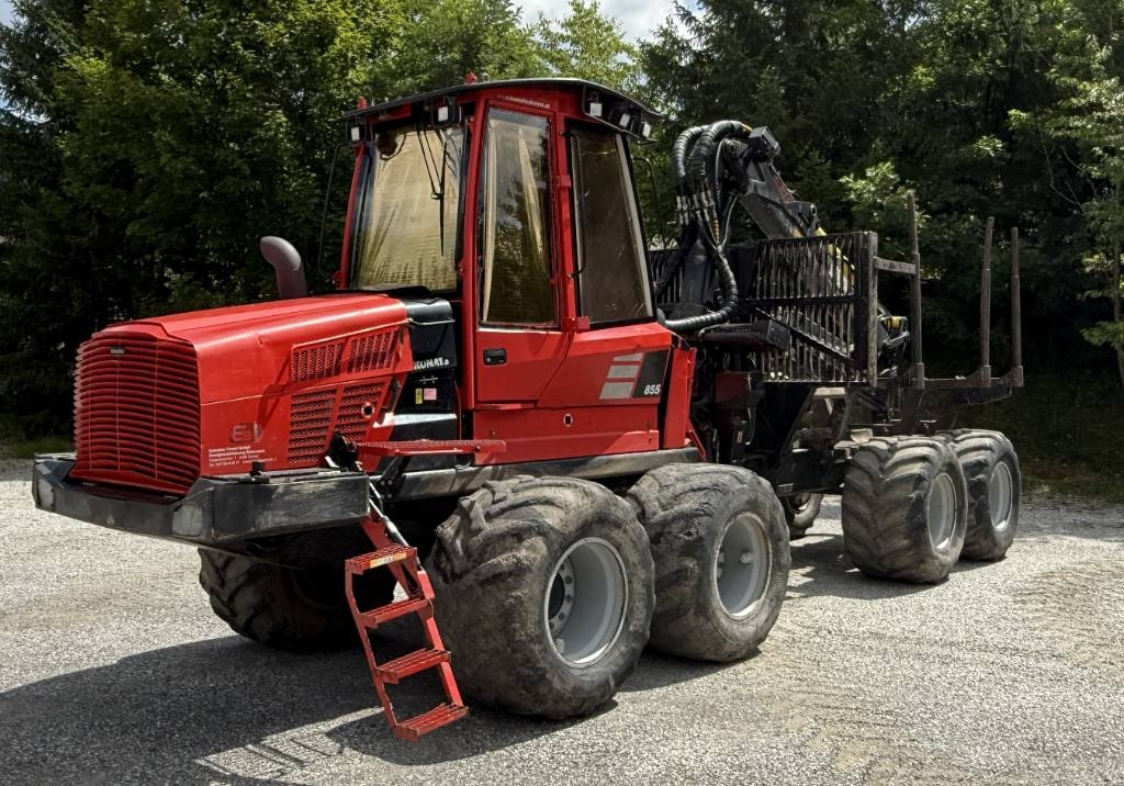 Komatsu 855 - جرار شحن جذوع أشجار الغابات: صورة 1 Komatsu 855 - جرار شحن جذوع أشجار الغابات: صورة 1