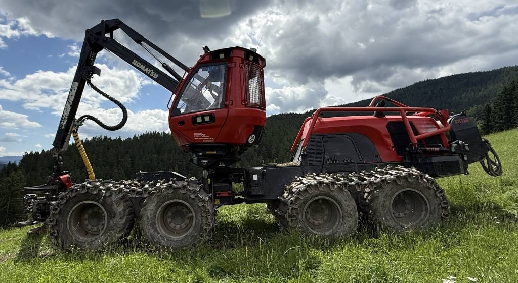 Komatsu 931XC - آلة حصاد الأشجار: صورة 1 Komatsu 931XC - آلة حصاد الأشجار: صورة 1