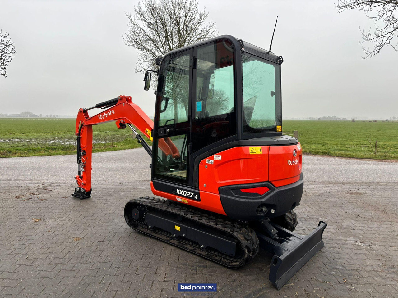 Kubota KX 027 - 4 GL minigraver - حفار صغير: صورة 1 Kubota KX 027 - 4 GL minigraver - حفار صغير: صورة 1