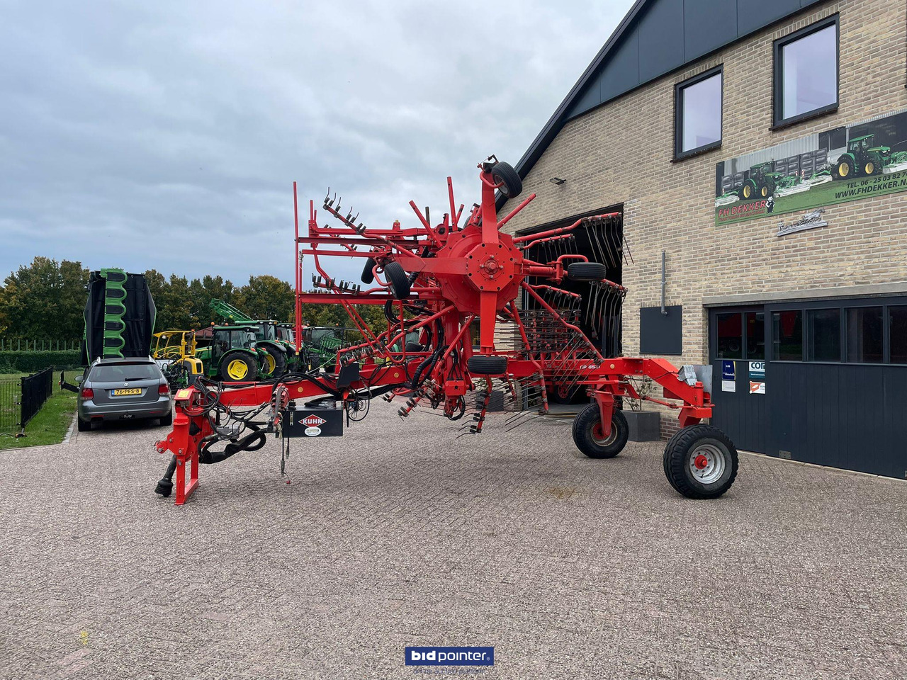 Kuhn GA8521 - نشارة الدريس/ شوكة جرف: صورة 3 Kuhn GA8521 - نشارة الدريس/ شوكة جرف: صورة 3