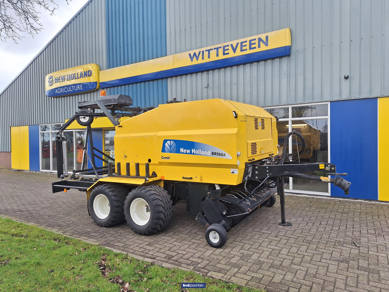 New Holland BR560A pers wikkel combinatie - آلة بالات دائرية, آلة لف بالات: صورة 1 New Holland BR560A pers wikkel combinatie - آلة بالات دائرية, آلة لف بالات: صورة 1