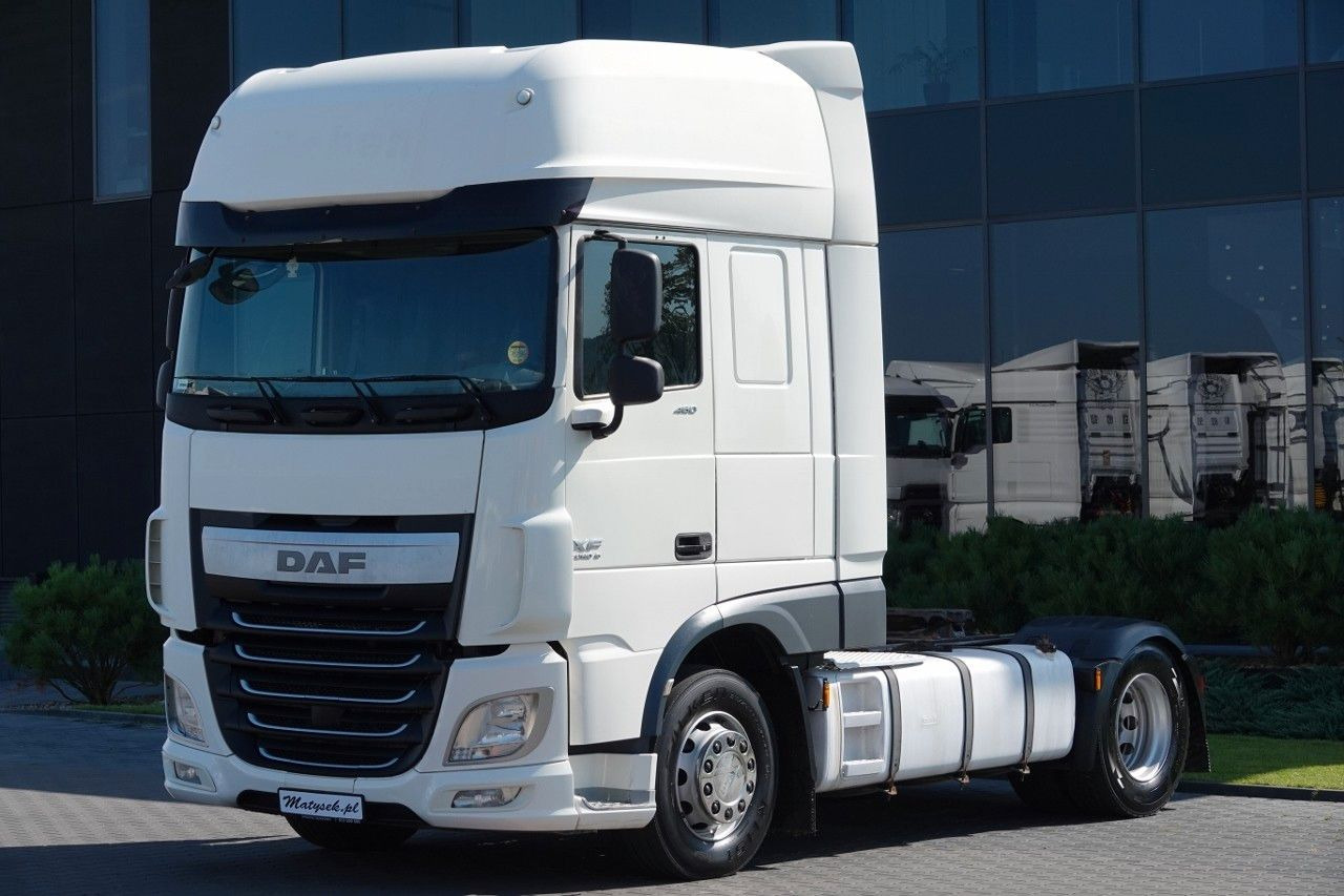 DAF XF 460 / MANUAL / STANDARD / SUPER SPACE CAB - مقطورة السحب: صورة 2 DAF XF 460 / MANUAL / STANDARD / SUPER SPACE CAB - مقطورة السحب: صورة 2