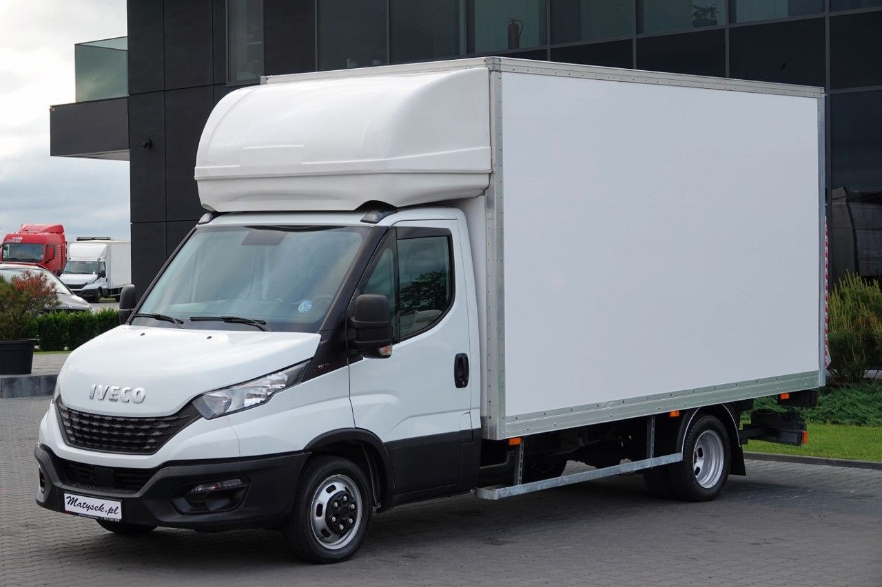 Iveco DAILY 3,0 D / KONTENER / 2021 / BLIŹNIAK / WINDA - شاحنة توصيل مبردة: صورة 3 Iveco DAILY 3,0 D / KONTENER / 2021 / BLIŹNIAK / WINDA - شاحنة توصيل مبردة: صورة 3