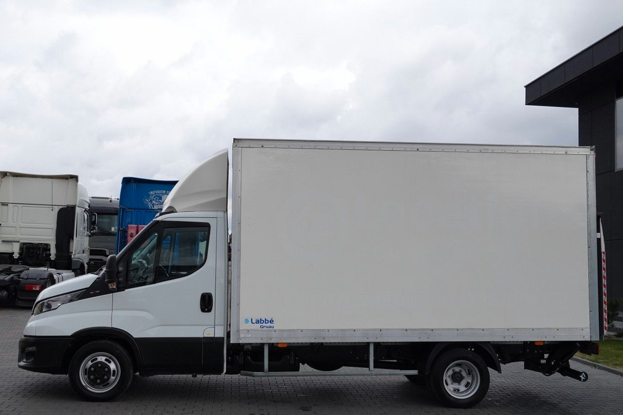 Iveco DAILY 3.0 / KONTENER-FURGON / WINDA 750 KG / DMC - شاحنة توصيل مبردة: صورة 5 Iveco DAILY 3.0 / KONTENER-FURGON / WINDA 750 KG / DMC - شاحنة توصيل مبردة: صورة 5