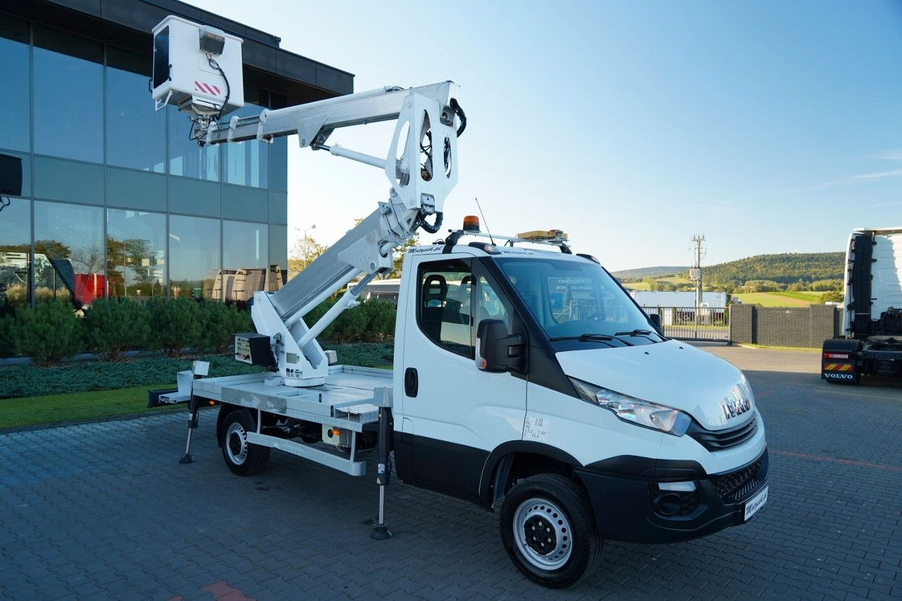 Iveco DAILY 35-120 / ZWYŻKA / PODNOŚNIK KOSZOWY 20 ME - منصة محمولة مثبتة على الشاحنة: صورة 4 Iveco DAILY 35-120 / ZWYŻKA / PODNOŚNIK KOSZOWY 20 ME - منصة محمولة مثبتة على الشاحنة: صورة 4