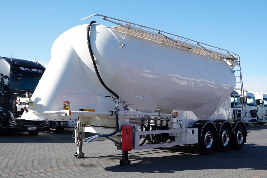 Legras CEMENTONACZEPA / 3 KOMORY / 38 000 L / SILOS Legras CEMENTONACZEPA / 3 KOMORY / 38 000 L / SILOS - بلكر: صورة 1 Legras CEMENTONACZEPA / 3 KOMORY / 38 000 L / SILOS Legras CEMENTONACZEPA / 3 KOMORY / 38 000 L / SILOS - بلكر: صورة 1