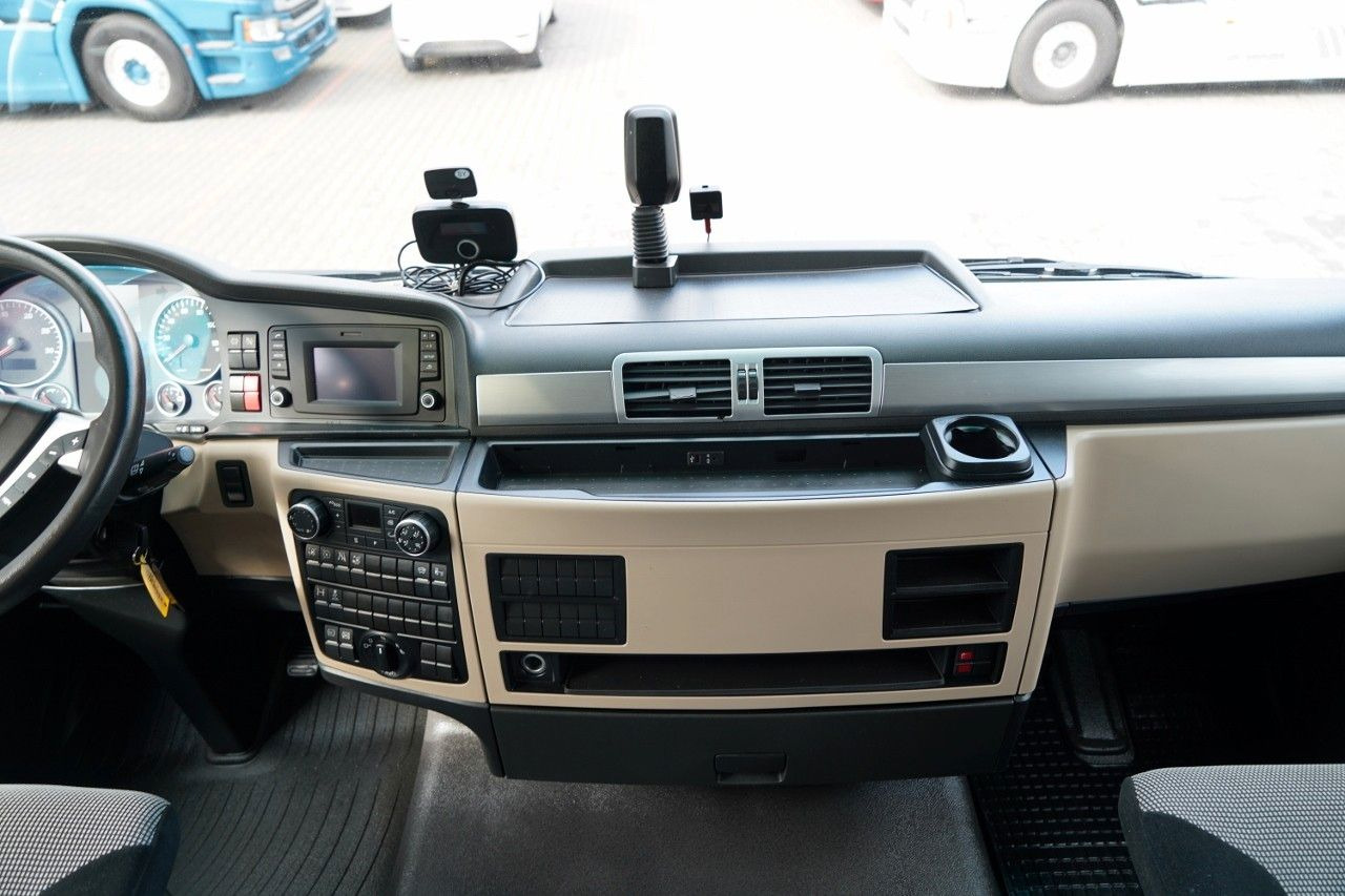 تأجير MAN TGX 18.460 / XXL / RETARDER / NAVI RIO MAN TGX 18.460 / XXL / RETARDER / NAVI RIO: صورة 29 تأجير MAN TGX 18.460 / XXL / RETARDER / NAVI RIO MAN TGX 18.460 / XXL / RETARDER / NAVI RIO: صورة 29