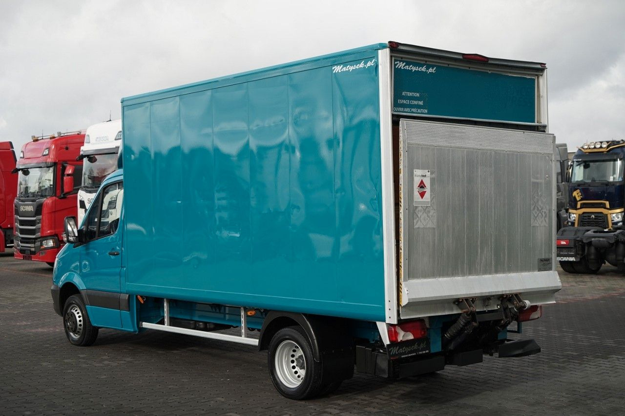 Mercedes-Benz SPRINTER / KONTENER 4,3 M / WINDA PALFINGER - شاحنة مغلقة بستائر جانبية: صورة 5 Mercedes-Benz SPRINTER / KONTENER 4,3 M / WINDA PALFINGER - شاحنة مغلقة بستائر جانبية: صورة 5