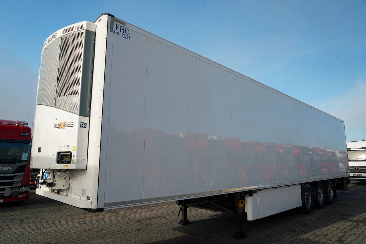 Schmitz Cargobull / CHŁODNIA / THERMO KING SLX 300 / HAKÓWKA / OŚ - نصف مقطورة للتبريد: صورة 2 Schmitz Cargobull / CHŁODNIA / THERMO KING SLX 300 / HAKÓWKA / OŚ - نصف مقطورة للتبريد: صورة 2