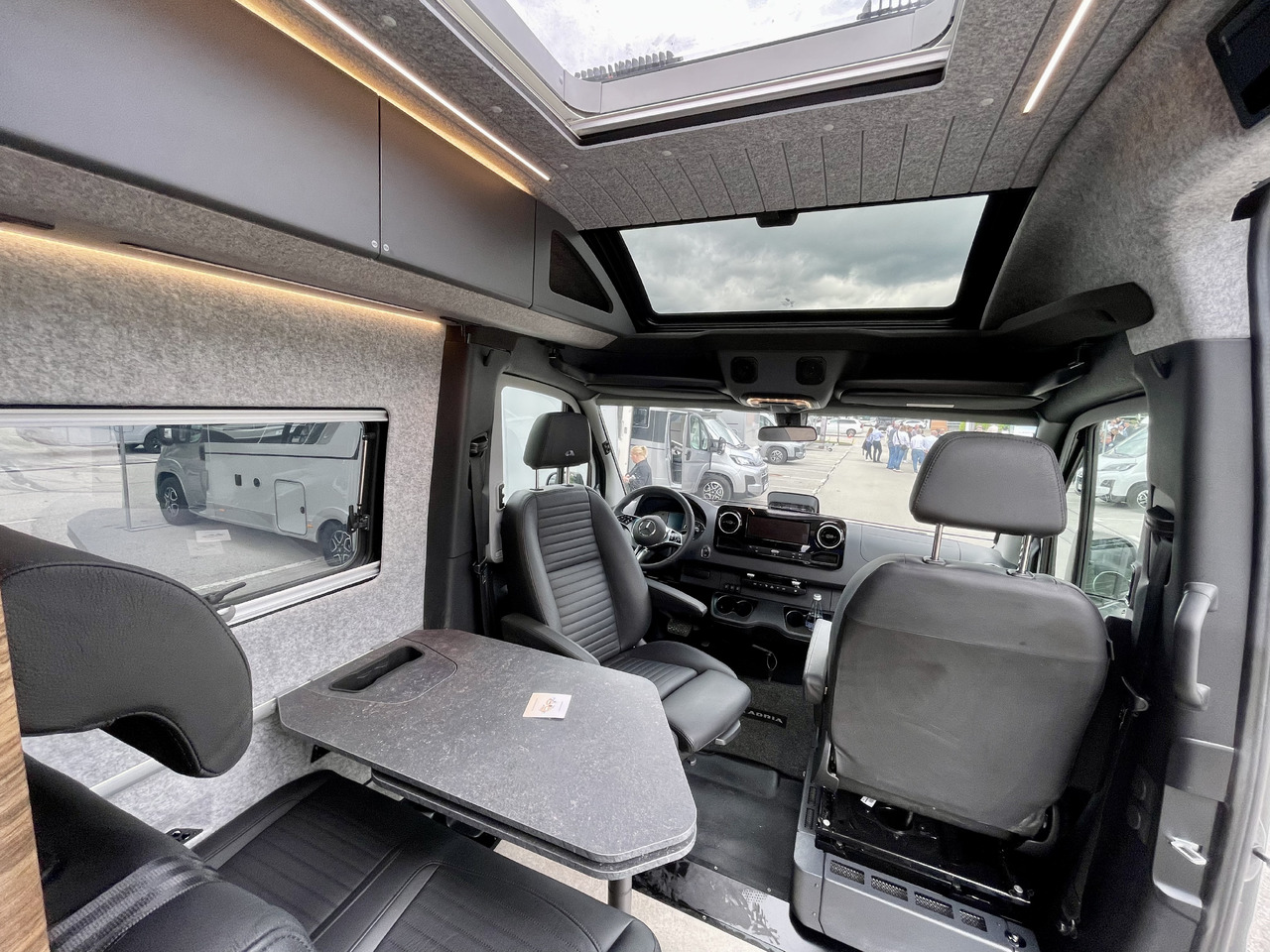 ADRIA Super Twin 600 SP - كرفان فان: صورة 5 ADRIA Super Twin 600 SP - كرفان فان: صورة 5