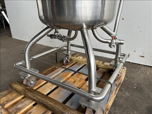 Quinn Holding tank - آلة الغذاء: صورة 4 Quinn Holding tank - آلة الغذاء: صورة 4