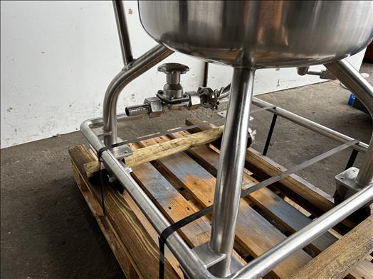 Quinn Holding tank - آلة الغذاء: صورة 5 Quinn Holding tank - آلة الغذاء: صورة 5