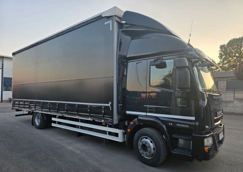 Iveco EUROCARGO 160E28 19 PAL. / FIRANKA / MANUAL / - شاحنة ذات ستائر جانبية: صورة 2 Iveco EUROCARGO 160E28 19 PAL. / FIRANKA / MANUAL / - شاحنة ذات ستائر جانبية: صورة 2