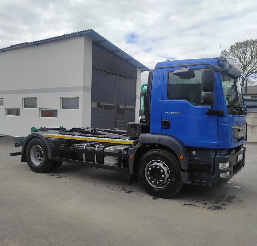 MAN TGM 18.340 urządzenie hakowe AXOR - شاحنة برافعة خطافية: صورة 4 MAN TGM 18.340 urządzenie hakowe AXOR - شاحنة برافعة خطافية: صورة 4