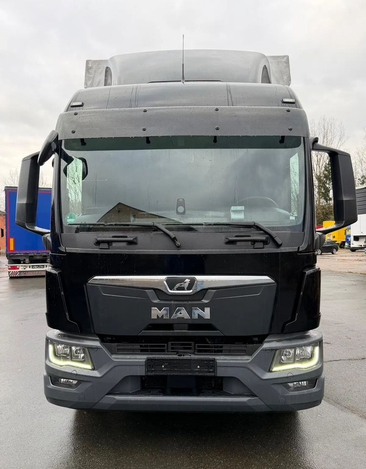 MAN TGM 15.290 / NOWY MODEL / E6 / 18PALET / 7720 ŁADOWNOŚĆ / SERWISOWANY / NOWY TACHOGRAF / NISKI PRZEBIEG / WINDA / FIRANKA / SPROWADZONY / 2022 / NISKI PRZEBIEG /PIERWSZY WŁAŚCICIEL/ - شاحنة ذات ستائر جانبية: صورة 3 MAN TGM 15.290 / NOWY MODEL / E6 / 18PALET / 7720 ŁADOWNOŚĆ / SERWISOWANY / NOWY TACHOGRAF / NISKI PRZEBIEG / WINDA / FIRANKA / SPROWADZONY / 2022 / NISKI PRZEBIEG /PIERWSZY WŁAŚCICIEL/ - شاحنة ذات ستائر جانبية: صورة 3