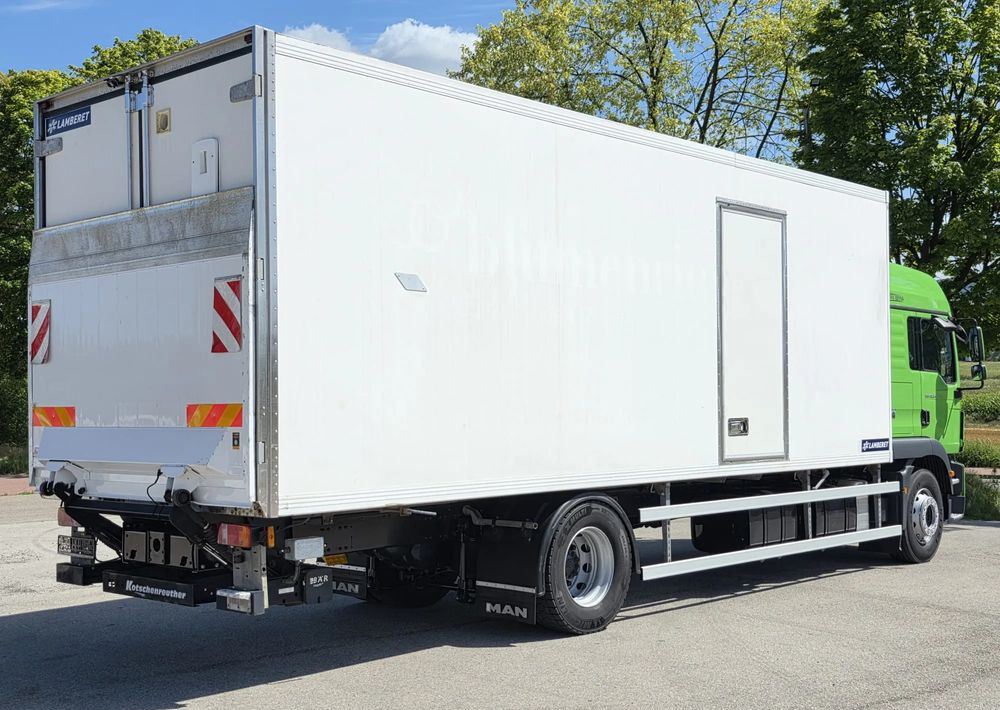 MAN TGM 18.340 / 18.290 / 15.290 / IZOTERMA / WINDA / 19PALET /E6 / SPROWADZONY / AUTOMAT / SYPIALKA / PIERWSZY WŁAŚCICIEL / BOCZNE DRZWI / STAN BARDZO DOBRY - شاحنة ذات مبرد: صورة 5 MAN TGM 18.340 / 18.290 / 15.290 / IZOTERMA / WINDA / 19PALET /E6 / SPROWADZONY / AUTOMAT / SYPIALKA / PIERWSZY WŁAŚCICIEL / BOCZNE DRZWI / STAN BARDZO DOBRY - شاحنة ذات مبرد: صورة 5