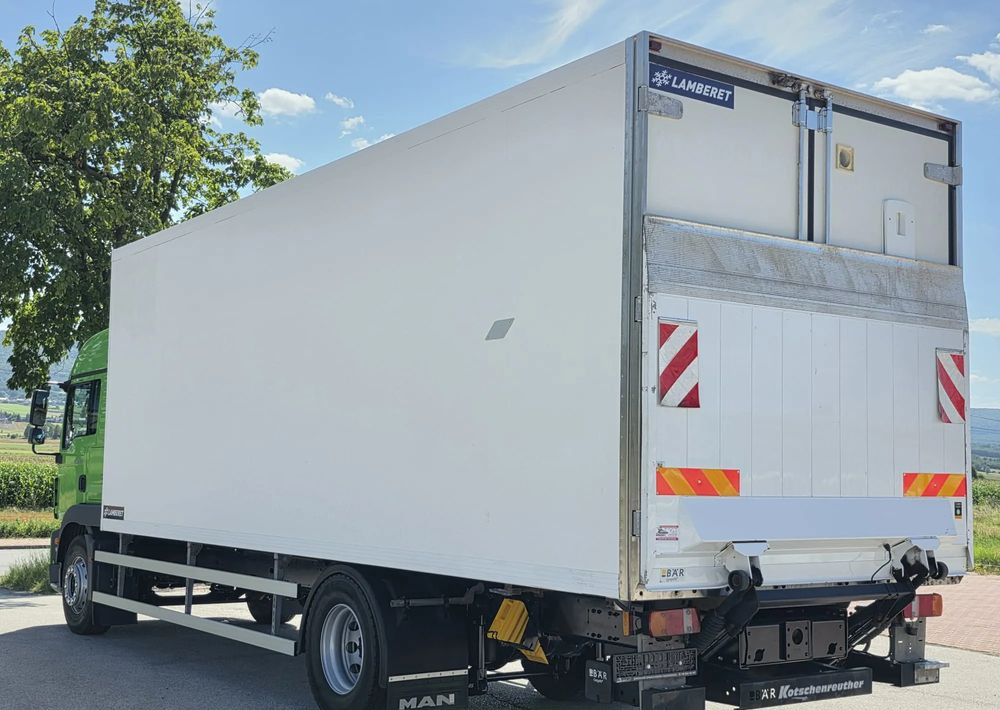 MAN TGM 18.340 / 18.290 / 15.290 / IZOTERMA / WINDA / 19PALET /E6 / SPROWADZONY / AUTOMAT / SYPIALKA / PIERWSZY WŁAŚCICIEL - شاحنة ذات مبرد: صورة 3 MAN TGM 18.340 / 18.290 / 15.290 / IZOTERMA / WINDA / 19PALET /E6 / SPROWADZONY / AUTOMAT / SYPIALKA / PIERWSZY WŁAŚCICIEL - شاحنة ذات مبرد: صورة 3