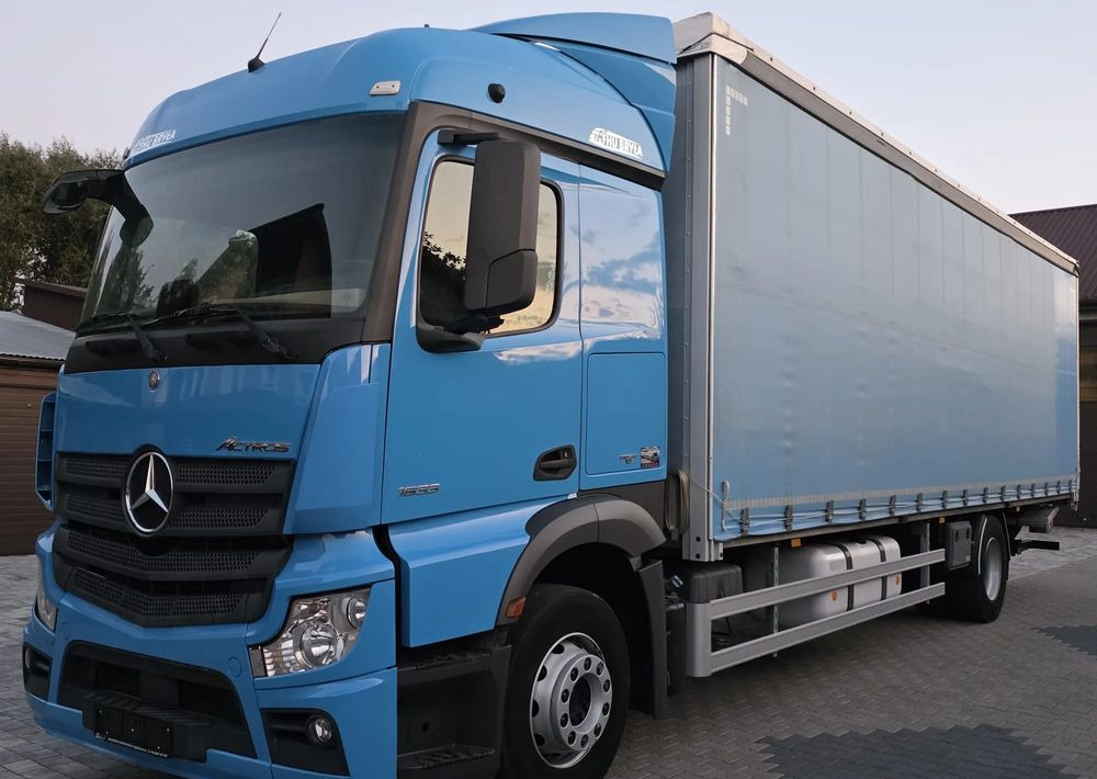 Mercedes-Benz ACTROS 1833 / FIRANKA/ WINDA / 22PALETY / 8760 ŁADOWNOŚĆ / AUTOMAT / DUŻY SILNIK / SYPIALKA / - شاحنة ذات ستائر جانبية: صورة 1 Mercedes-Benz ACTROS 1833 / FIRANKA/ WINDA / 22PALETY / 8760 ŁADOWNOŚĆ / AUTOMAT / DUŻY SILNIK / SYPIALKA / - شاحنة ذات ستائر جانبية: صورة 1