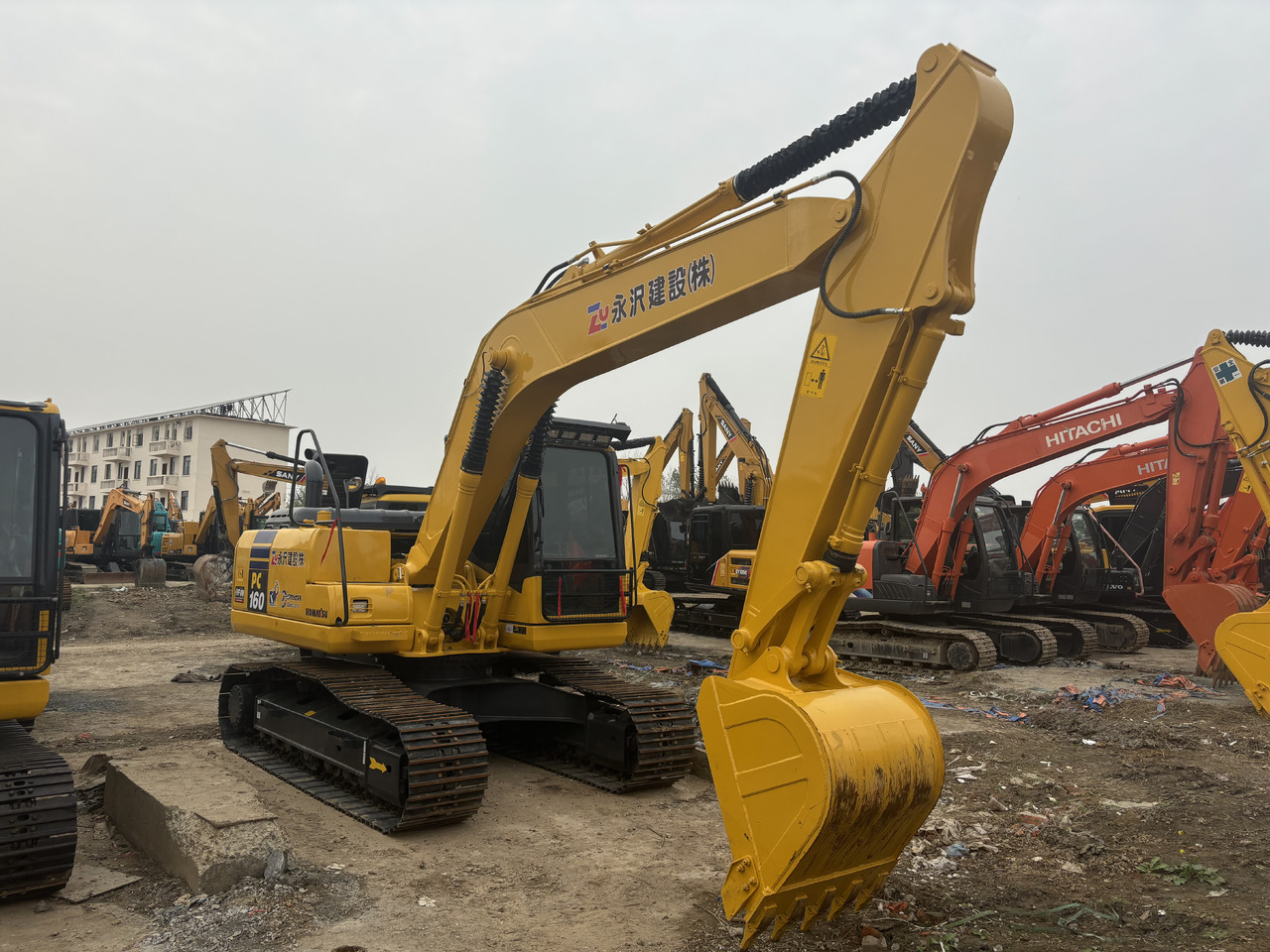 KOMATSU PC160 - حفار زاحف: صورة 3 KOMATSU PC160 - حفار زاحف: صورة 3