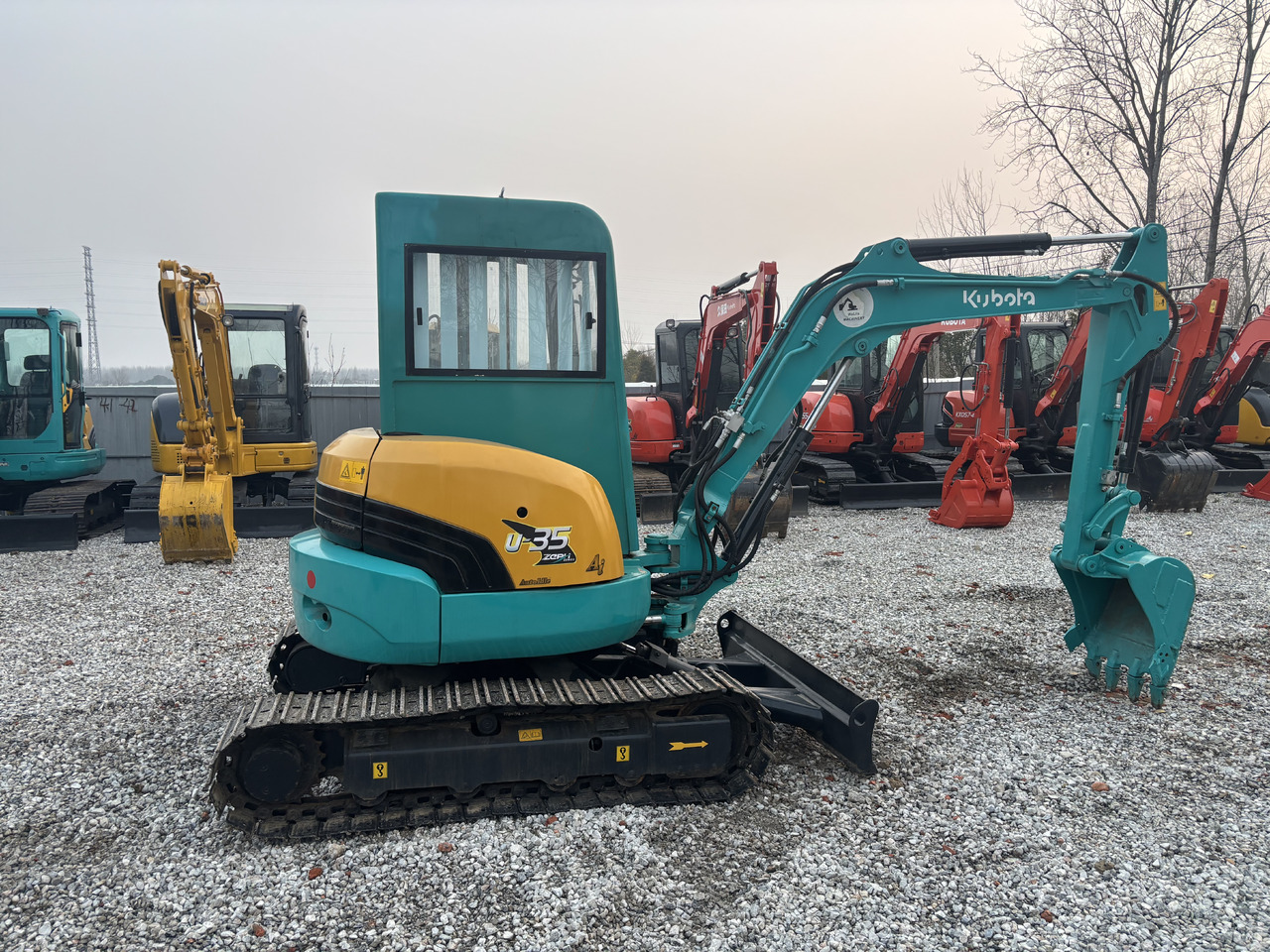 KUBOTA U35 - حفار صغير: صورة 1 KUBOTA U35 - حفار صغير: صورة 1