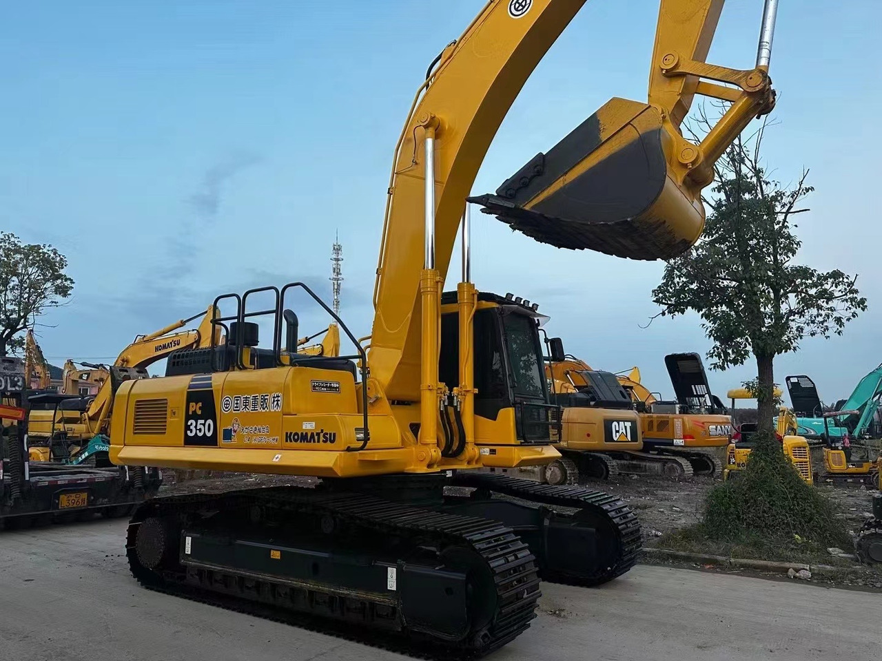 Komatsu PC 350-7 PC350 - حفار زاحف: صورة 1 Komatsu PC 350-7 PC350 - حفار زاحف: صورة 1