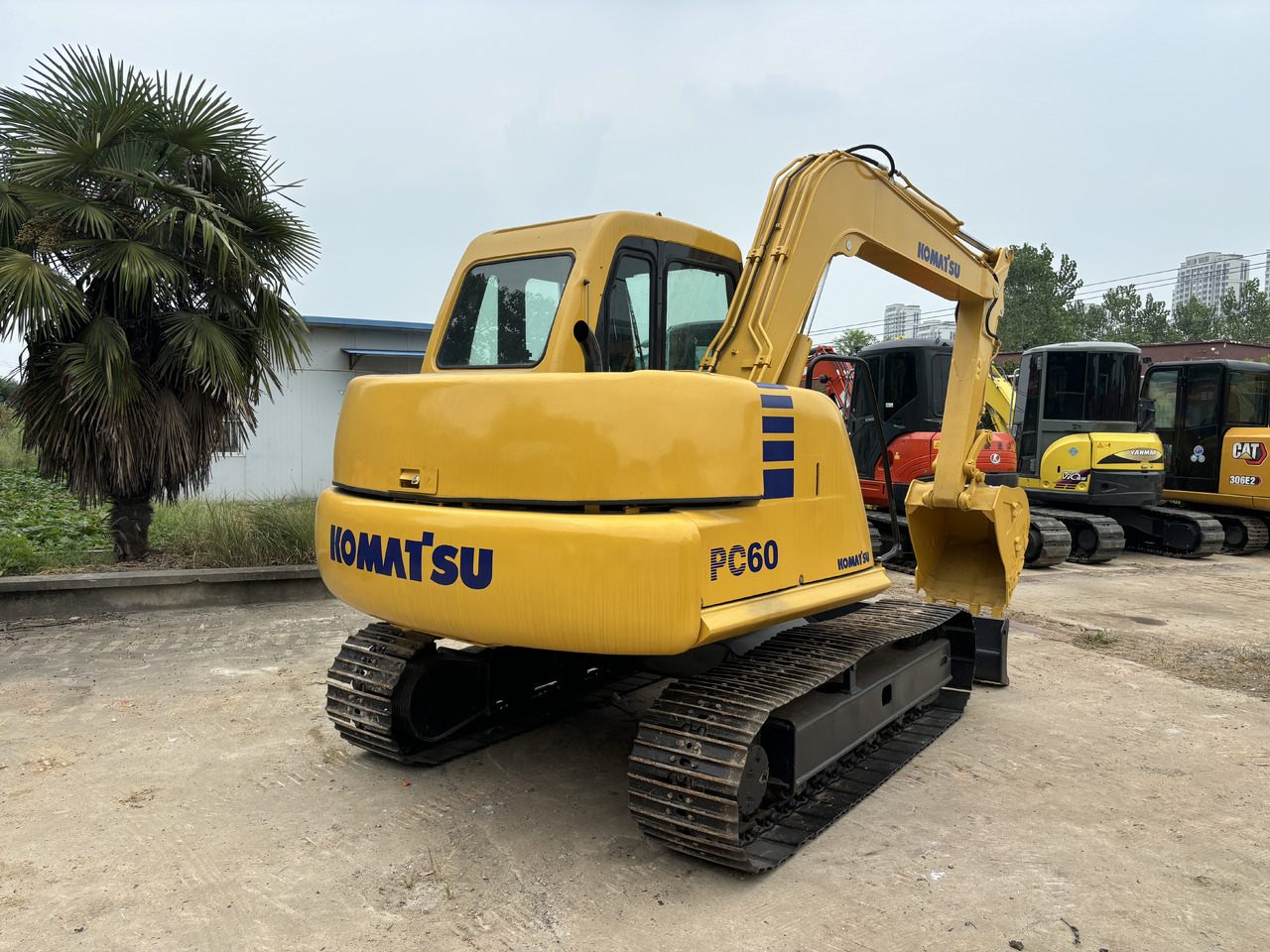 Komatsu PC 60-7 - حفار صغير: صورة 2 Komatsu PC 60-7 - حفار صغير: صورة 2