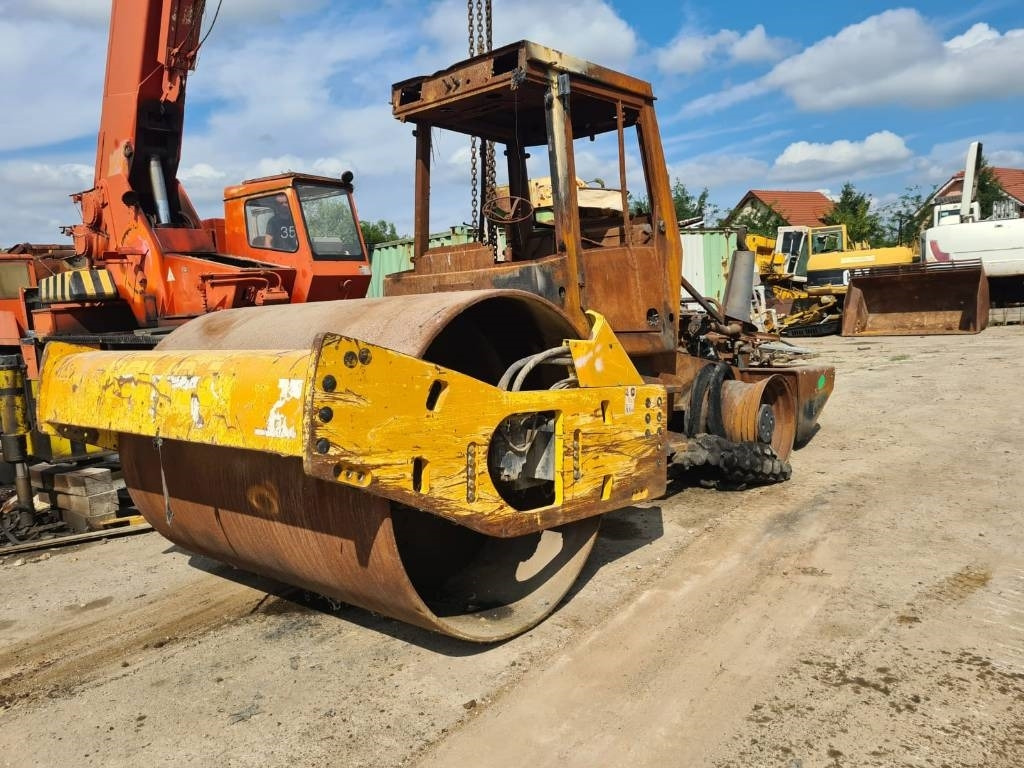 Bomag BW 213 D H-4 FOR PARTS - ضاغطة التربة: صورة 1 Bomag BW 213 D H-4 FOR PARTS - ضاغطة التربة: صورة 1