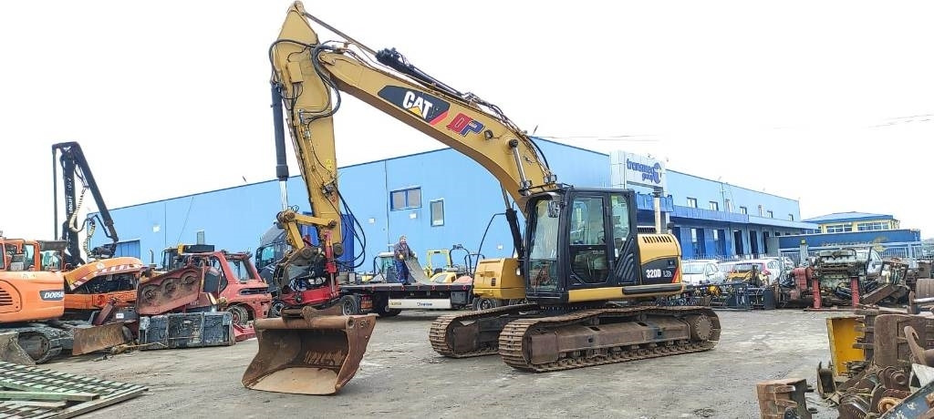 CAT 320 D - حفار زاحف: صورة 1 CAT 320 D - حفار زاحف: صورة 1
