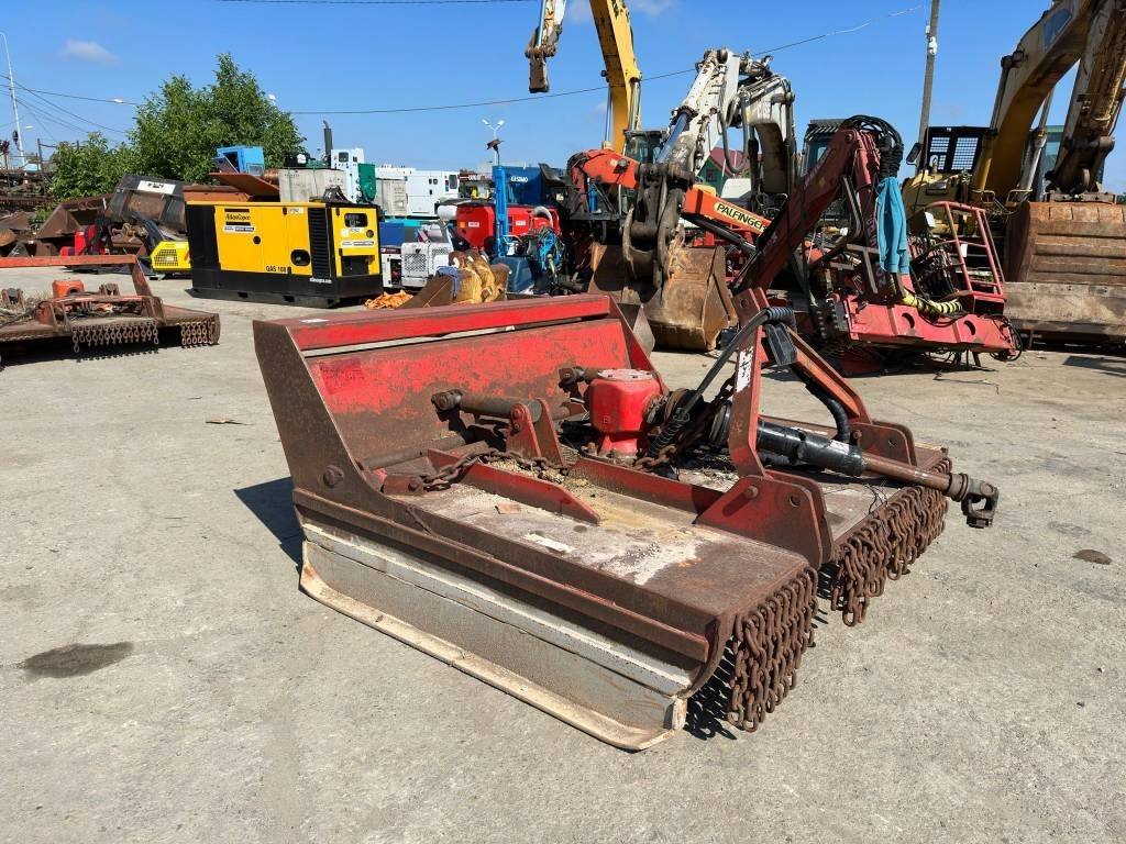 Grenier Franco SD2000 - ماكينات قطع الحشائش الغابات: صورة 3 Grenier Franco SD2000 - ماكينات قطع الحشائش الغابات: صورة 3