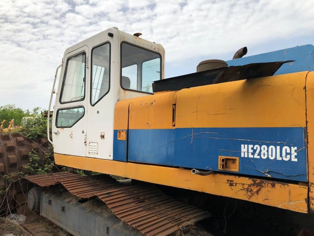 Halla Hitachi HE 280 ICE - حفار زاحف: صورة 2 Halla Hitachi HE 280 ICE - حفار زاحف: صورة 2