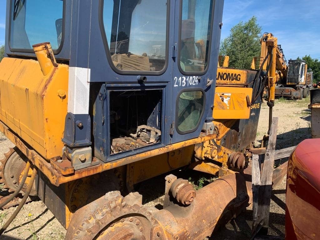 Hanomag D 540 E FOR PARTS - بلدوزر: صورة 4 Hanomag D 540 E FOR PARTS - بلدوزر: صورة 4