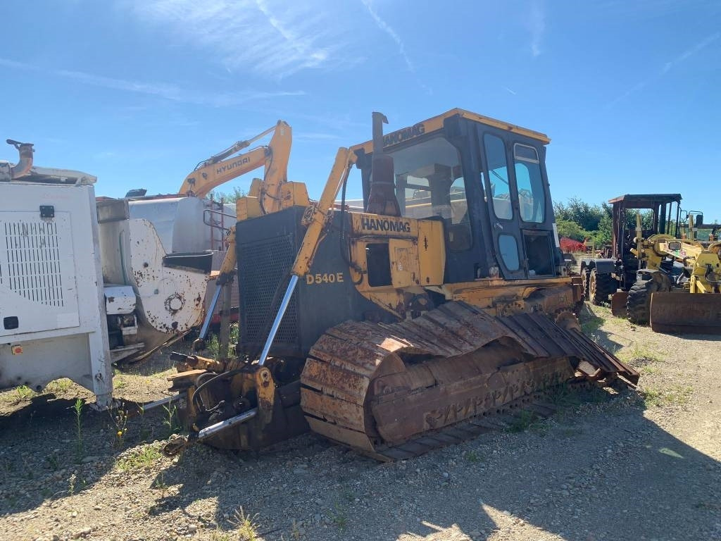 Hanomag D 540 E FOR PARTS - بلدوزر: صورة 1 Hanomag D 540 E FOR PARTS - بلدوزر: صورة 1