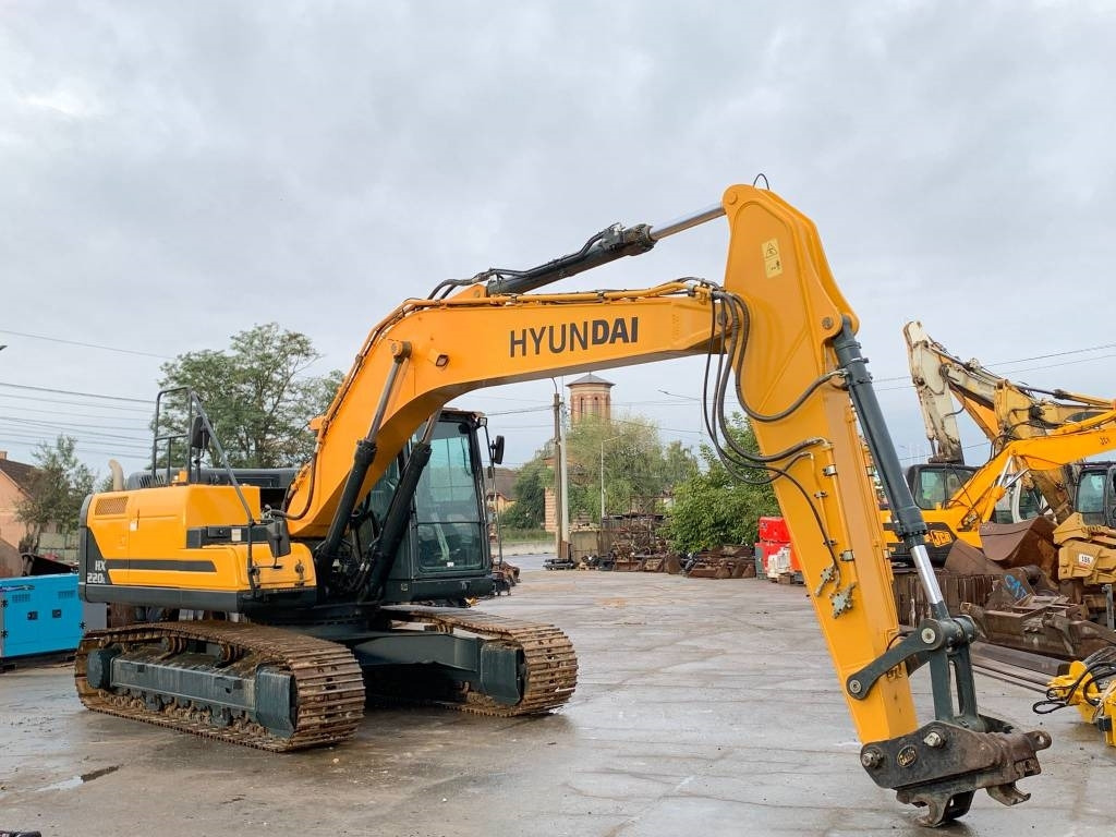 Hyundai HX 220 L - حفار زاحف: صورة 4 Hyundai HX 220 L - حفار زاحف: صورة 4