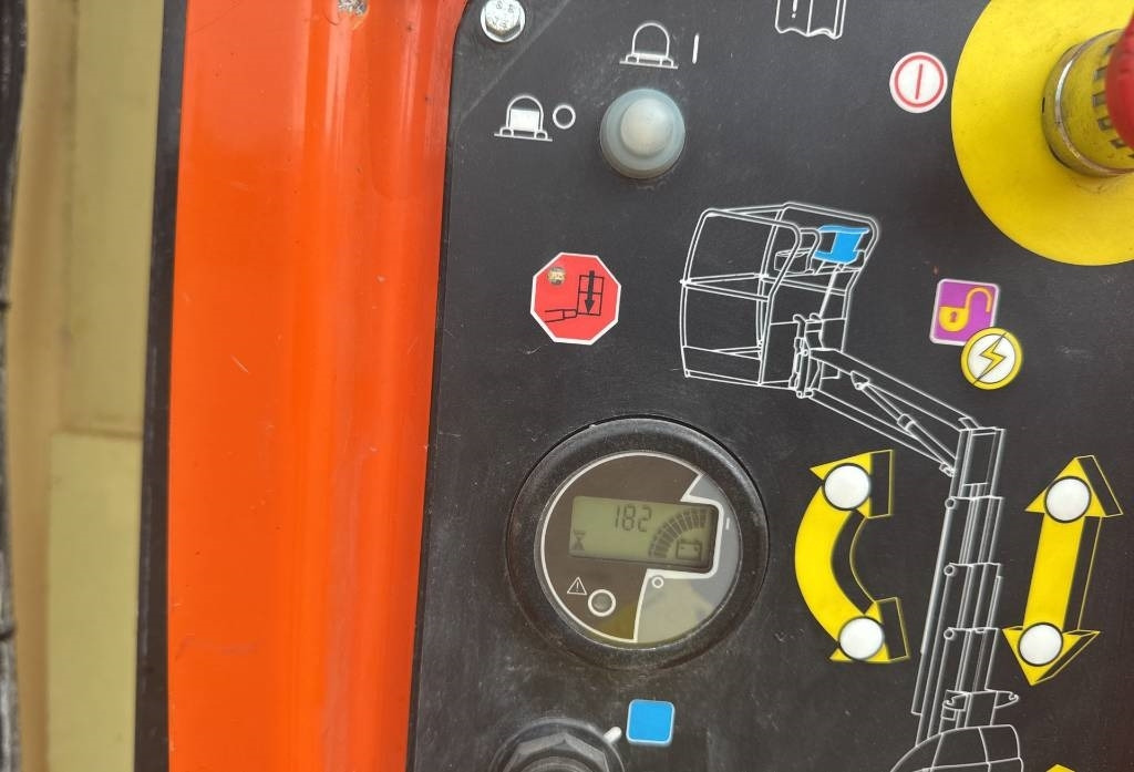 JLG Toucan 8 E - مرفاع بصاري عمودي: صورة 5 JLG Toucan 8 E - مرفاع بصاري عمودي: صورة 5