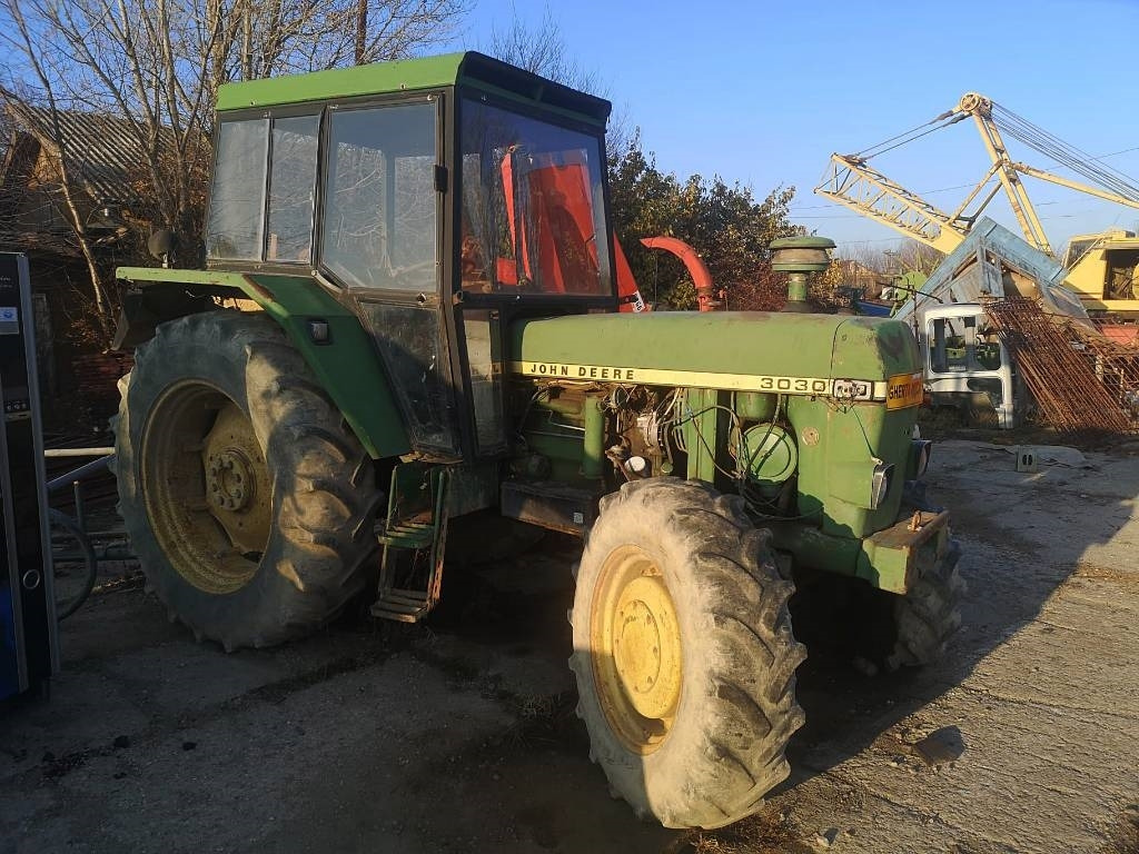 John Deere 3030 - جرار: صورة 1 John Deere 3030 - جرار: صورة 1