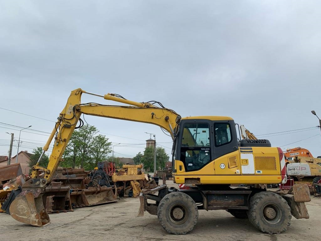 Komatsu PW 140-7 - حفار ذو عجلات: صورة 2 Komatsu PW 140-7 - حفار ذو عجلات: صورة 2