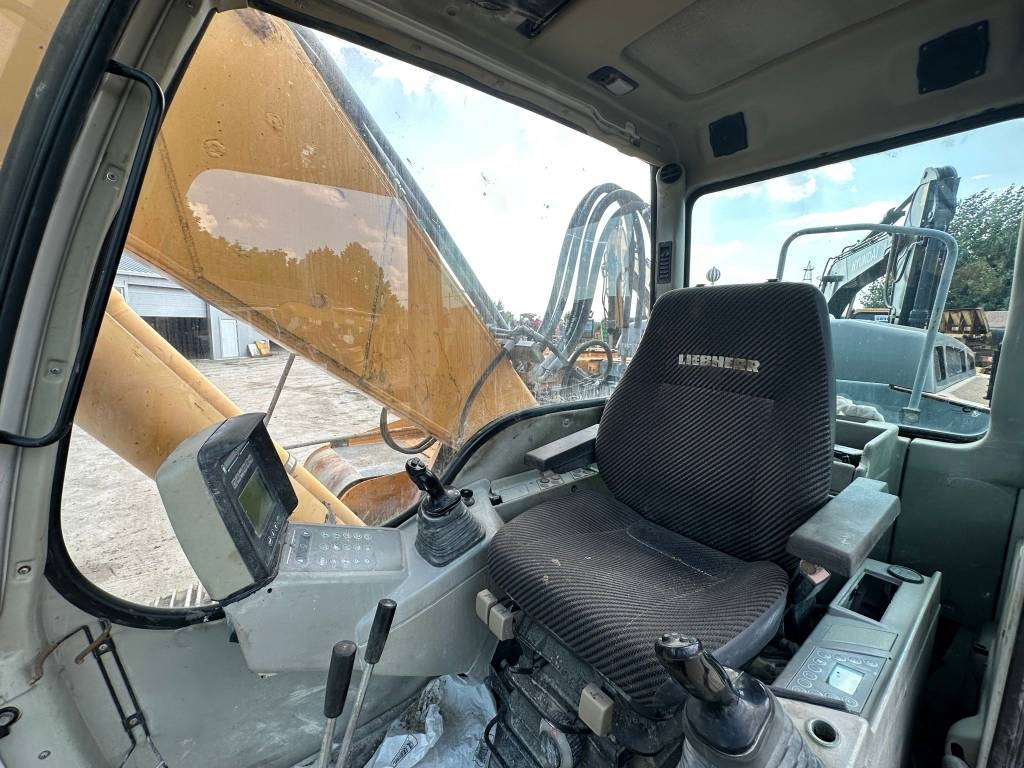 Liebherr R 924 C - حفار زاحف: صورة 3 Liebherr R 924 C - حفار زاحف: صورة 3
