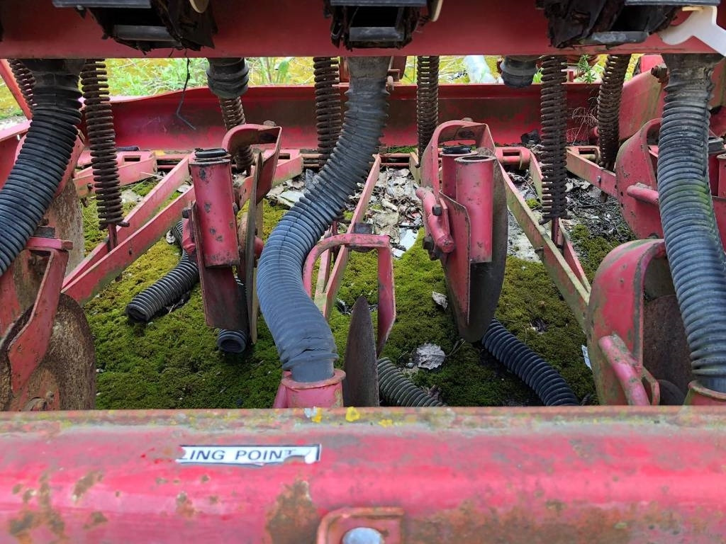 Massey Ferguson 30 - آلة بذر الحصاد: صورة 4 Massey Ferguson 30 - آلة بذر الحصاد: صورة 4