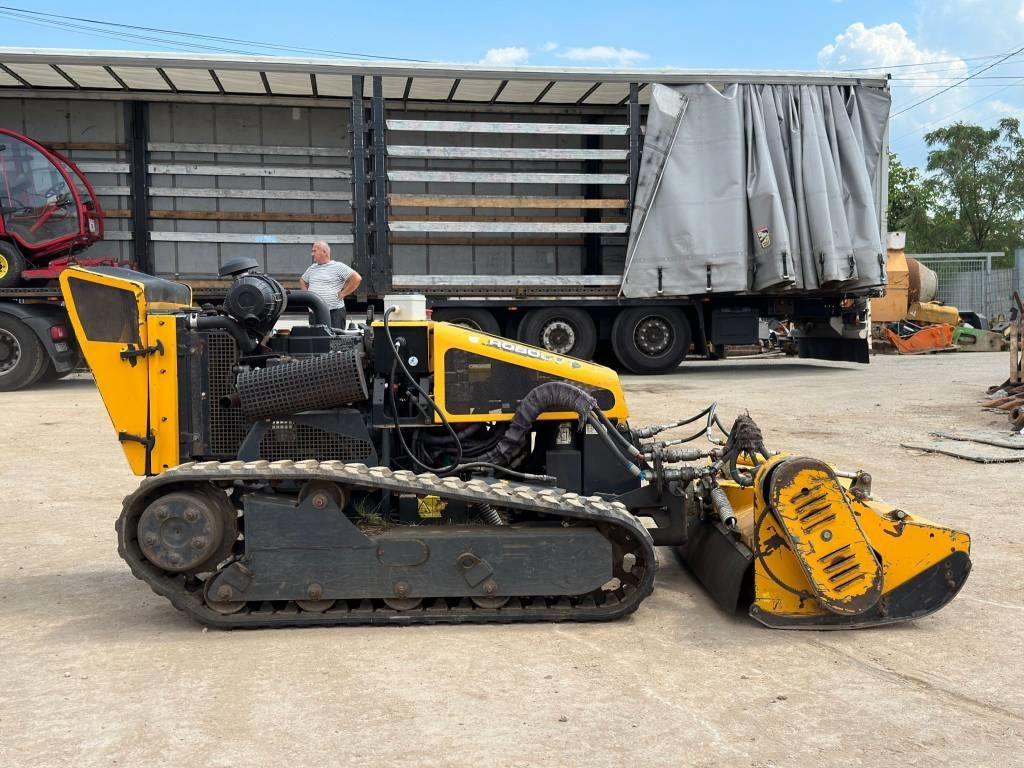 McConnel Robocut MULCHER - جزازة عشب الحدائق: صورة 5 McConnel Robocut MULCHER - جزازة عشب الحدائق: صورة 5