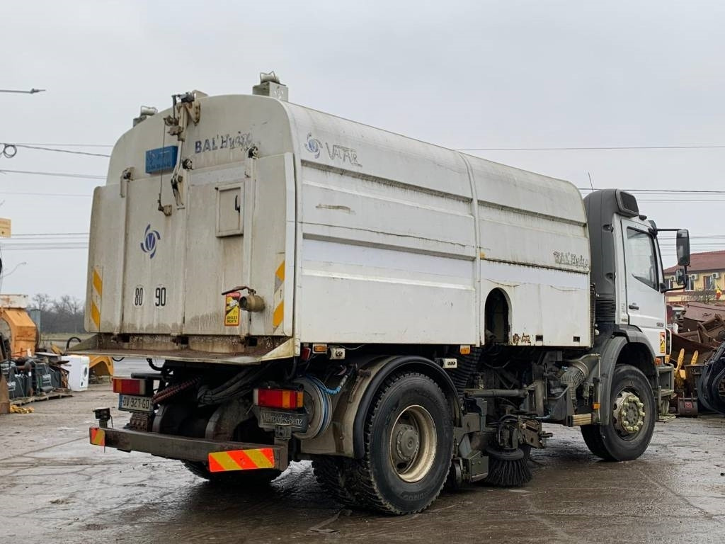 Mercedes-Benz Axor 1829 - سياره كنس شوارع: صورة 4 Mercedes-Benz Axor 1829 - سياره كنس شوارع: صورة 4