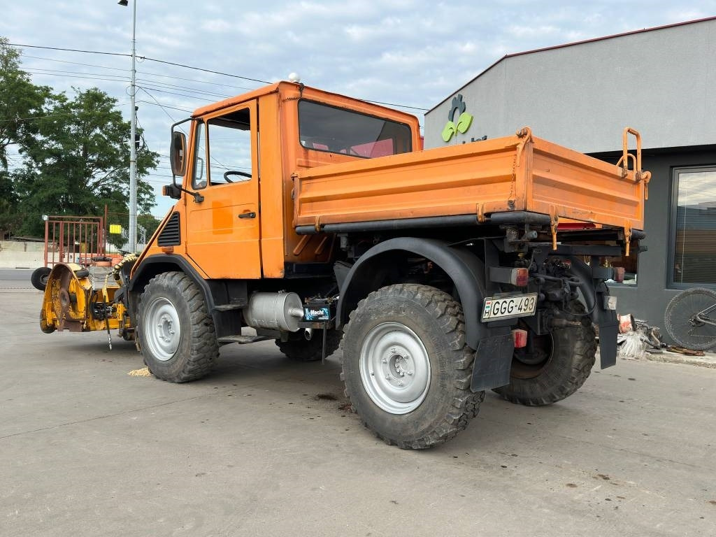 Mercedes-Benz Unimog 408/10 - سيارة خدمات/ سيارة خاصة: صورة 3 Mercedes-Benz Unimog 408/10 - سيارة خدمات/ سيارة خاصة: صورة 3